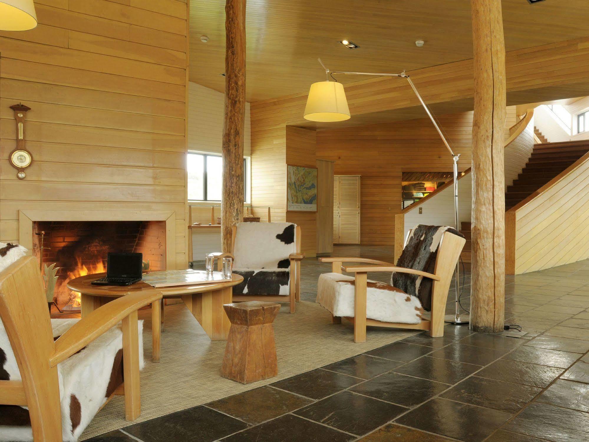 Explora En Torres Del Paine Villa Torres del Paine National Park Exterior photo
