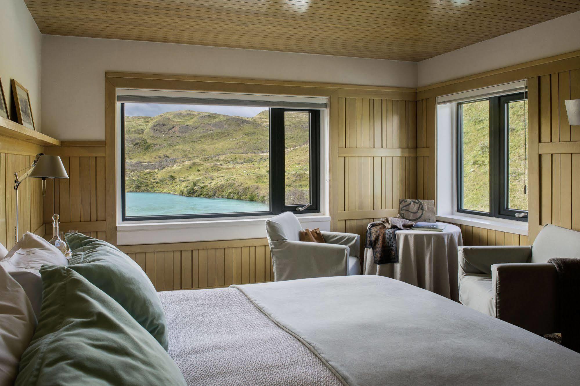 Explora En Torres Del Paine Villa Torres del Paine National Park Exterior photo
