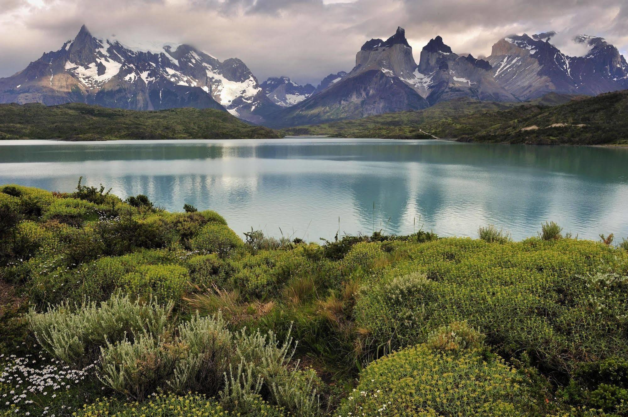 Explora En Torres Del Paine Villa Torres del Paine National Park Exterior photo