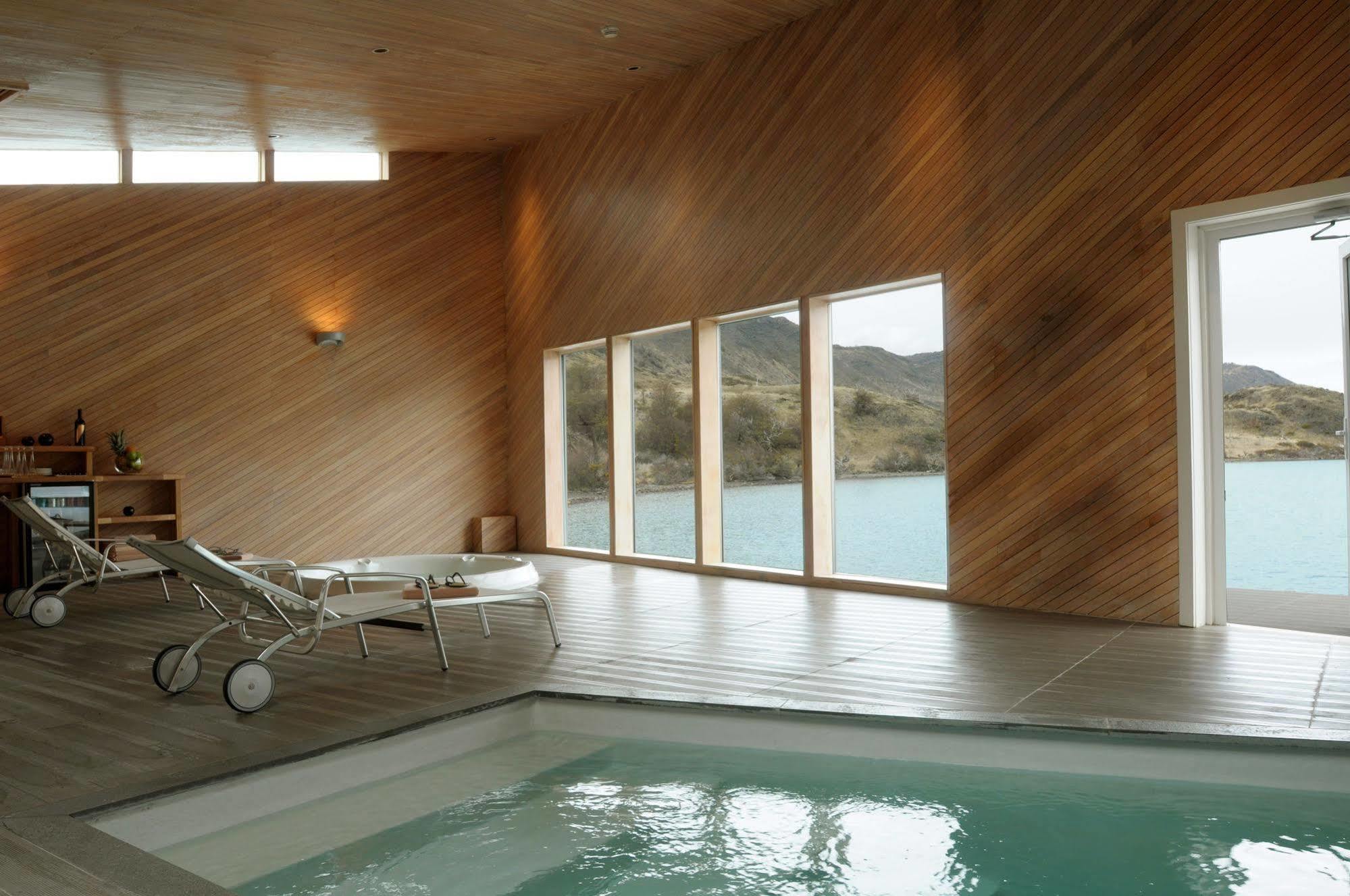 Explora En Torres Del Paine Villa Torres del Paine National Park Exterior photo